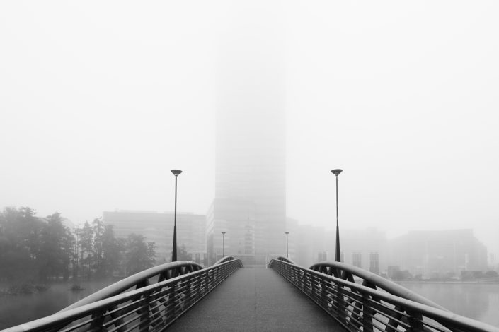 Fußgängerbrücke im Mediapark