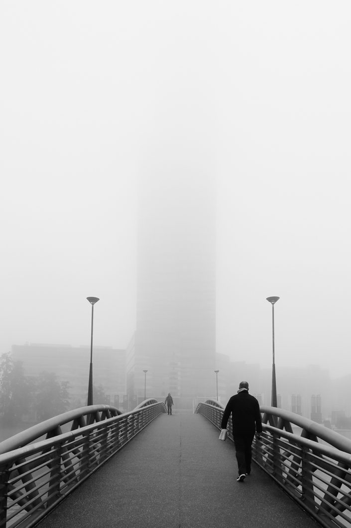 Fußgängerbrücke im Mediapark