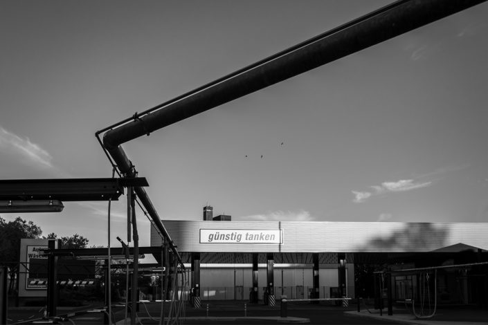 Street Photography Köln Tankstelle