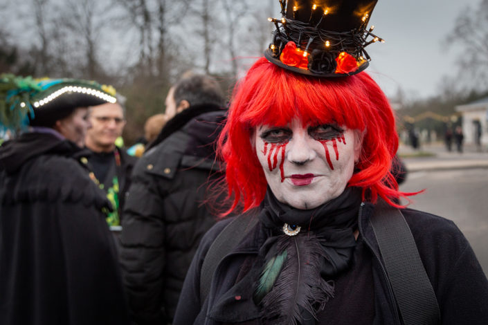 Mitglied der Samba Band Katakichi Cologne auf dem Geisterzug 2023