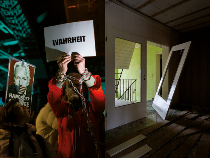 Demonstration für Julian Assange und ein Treppenhaus in einem Lost Place