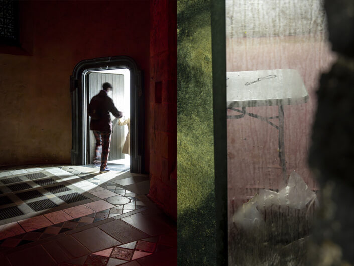 Freie fotografische Arbeit mit Menschen in einer räumlichen Situation