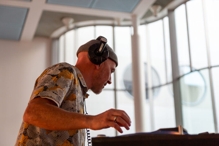 Dj Freshhh beim Bal du Tout-Monde, Bundeskunsthalle Bonn