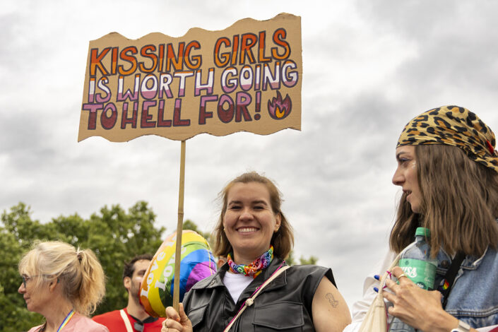 Teilnehmerinnen an der Parade und Demonstration am CSD 2025 in Köln